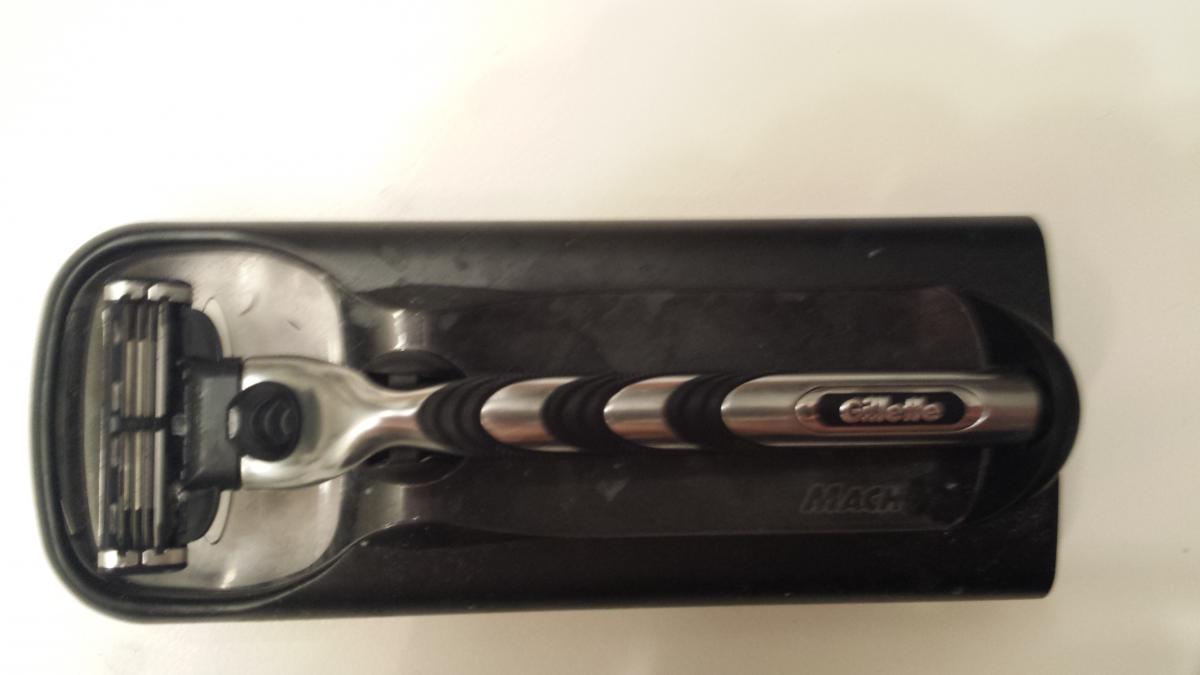 Straight razors vs disposable? General discussion Canada Cigar Forum